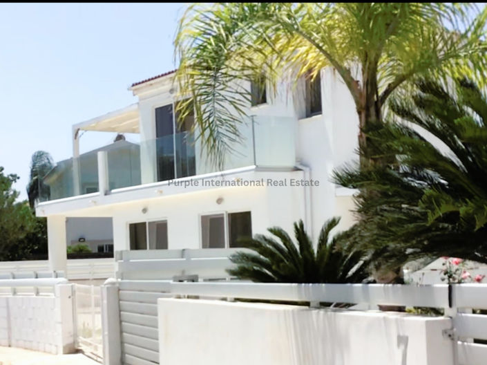 Image No.29-2 Bed Villa for sale