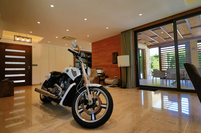 Image No.12-4 Bed Villa for sale