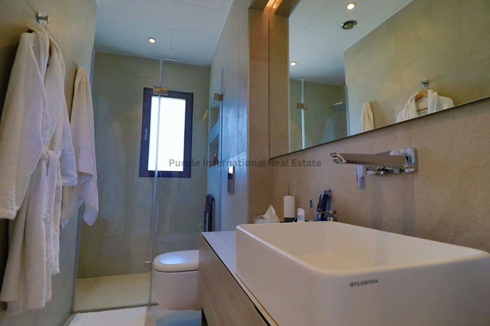 Image No.19-4 Bed Villa for sale