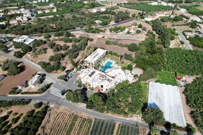 Image No.35-Un hôtel à vendre à Kissonerga