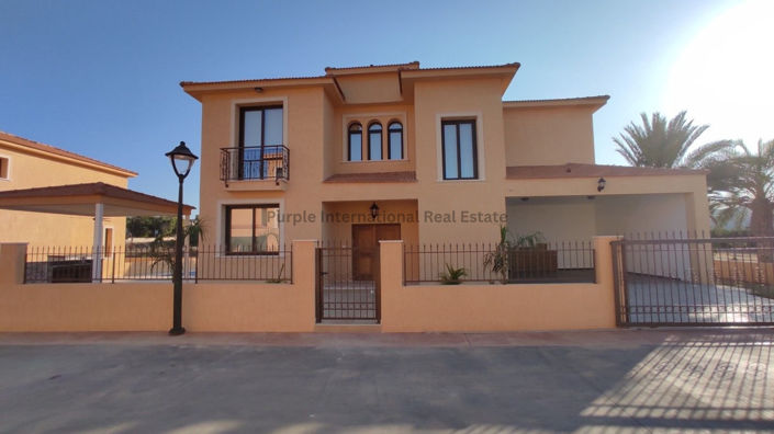 Image No.10-4 Bed Villa for sale