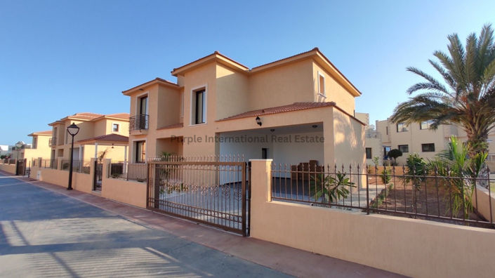 Image No.9-4 Bed Villa for sale