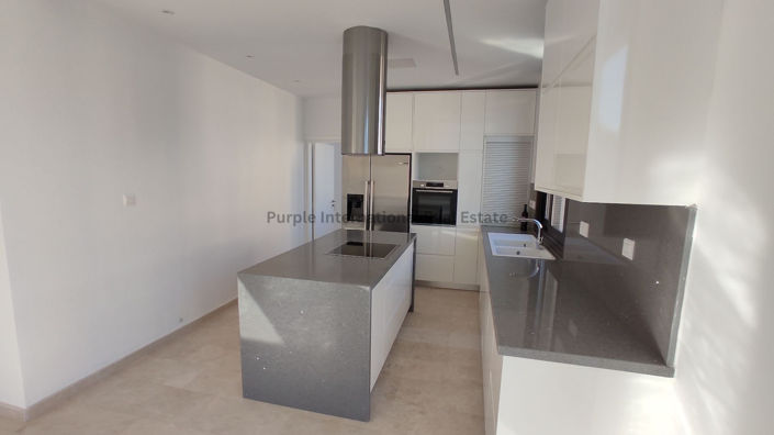 Image No.8-4 Bed Villa for sale