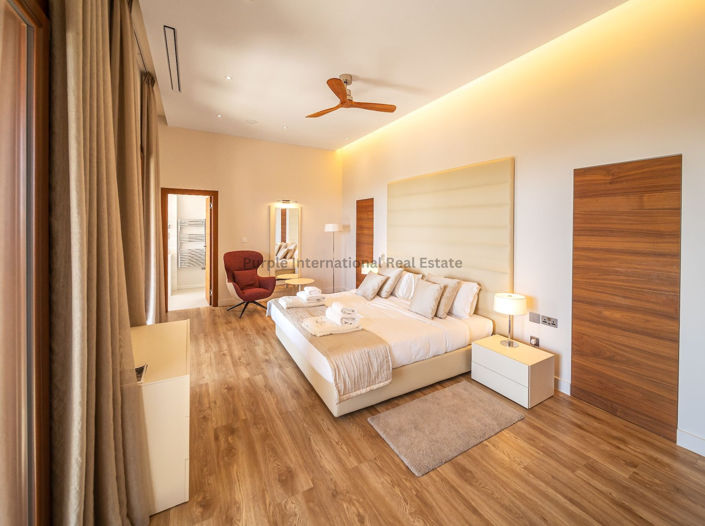 Image No.28-6 Bed Villa for sale