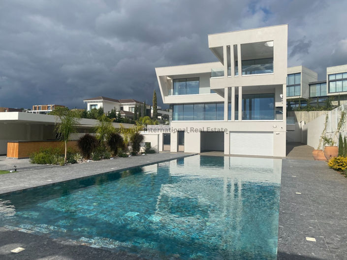 Image No.10-Villa de 6 chambres à vendre à Germasogeia