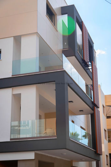 Image No.40-3 Bed Apartment for sale