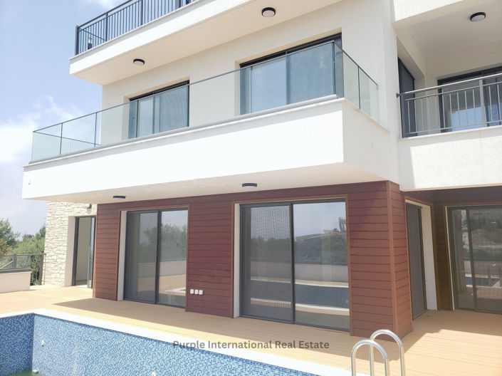 Image No.1-2 Bed Villa for sale