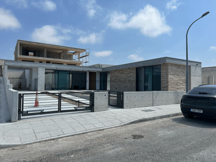 Image No.10-3 Bed Bungalow for sale