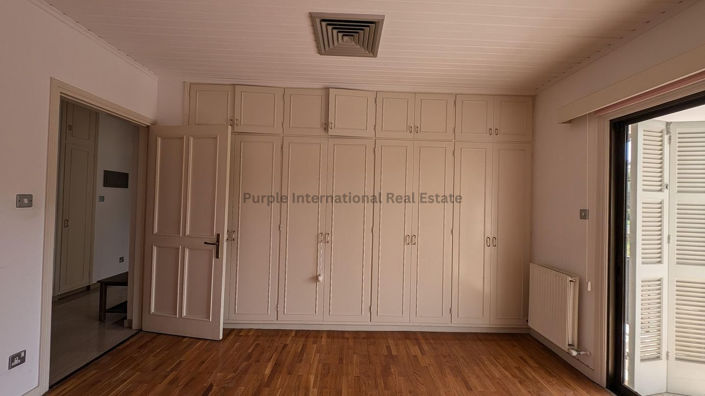 Image No.26-3 Bed House for sale