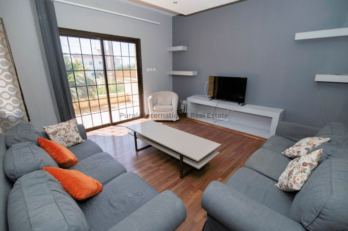 Image No.2-Villa de 7 chambres à vendre à Aradippou