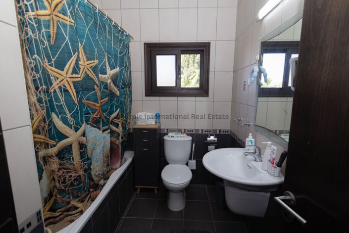 Image No.11-3 Bed Villa for sale