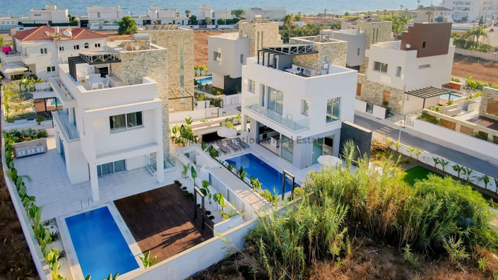 Image No.1-4 Bed Villa for sale
