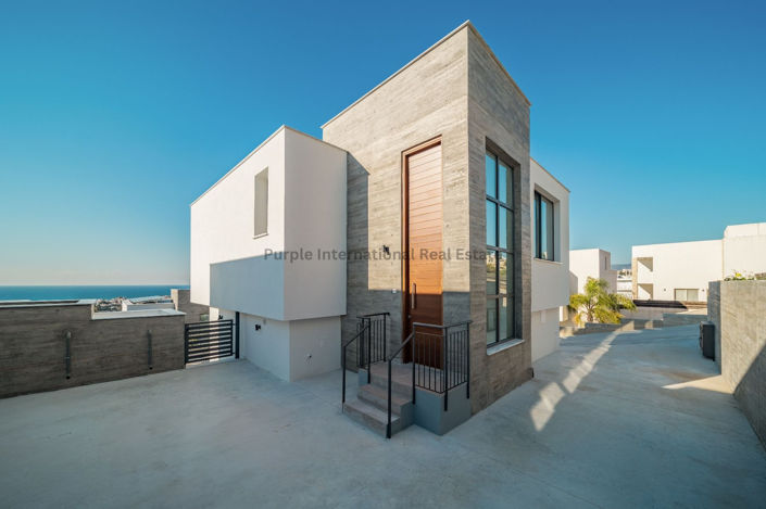 Image No.26-3 Bed Villa for sale