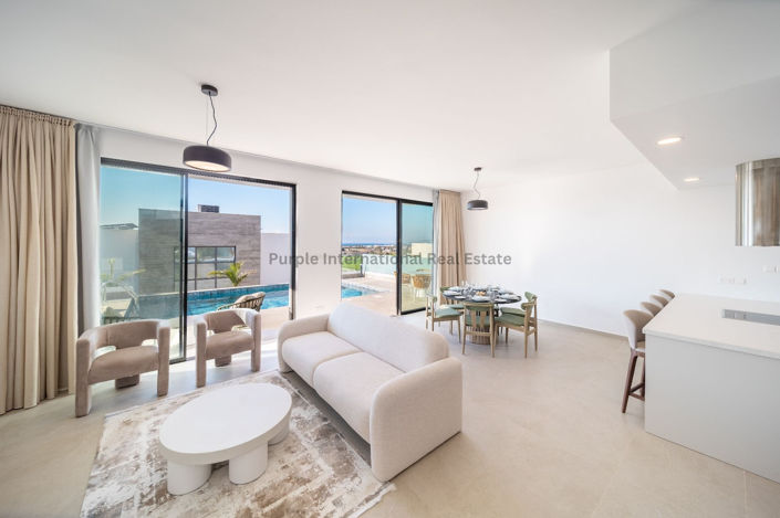 Image No.33-3 Bed Villa for sale