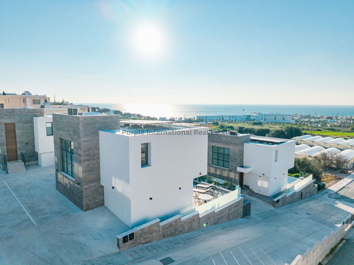 Image No.26-3 Bed Villa for sale