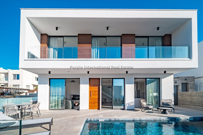 Image No.7-3 Bed Villa for sale