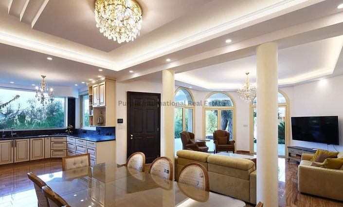 Image No.6-Villa de 5 chambres à vendre à Parekklisia