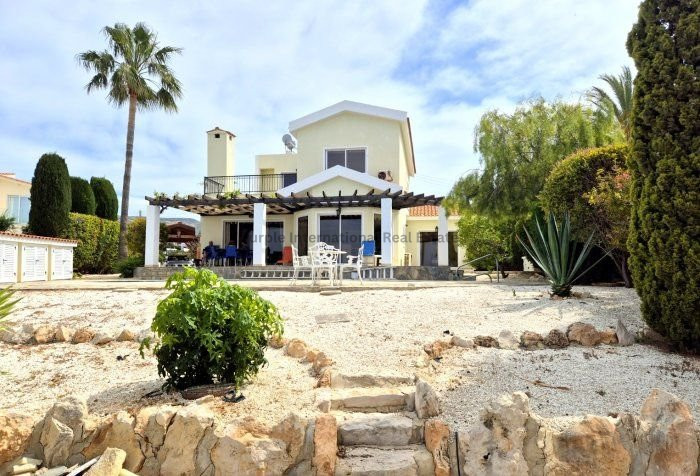 Image No.1-3 Bed Villa for sale