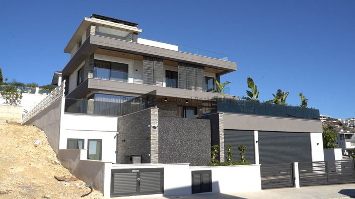 Image No.12-6 Bed Villa for sale