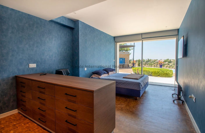 Image No.10-4 Bed Villa for sale