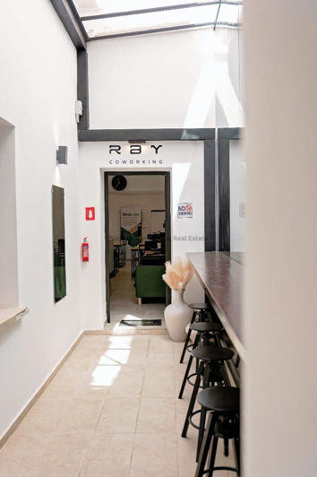 Image No.11-Commercial à vendre à Limassol