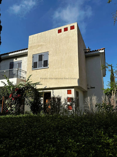 Image No.1-3 Bed Townhouse for sale