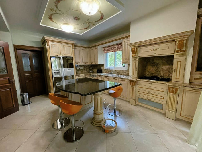 Image No.2-4 Bed Villa for sale