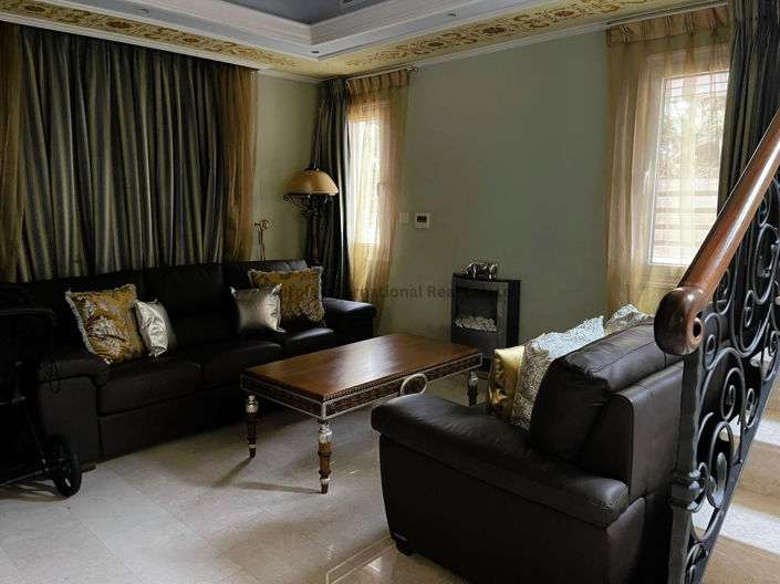 Image No.3-4 Bed Villa for sale