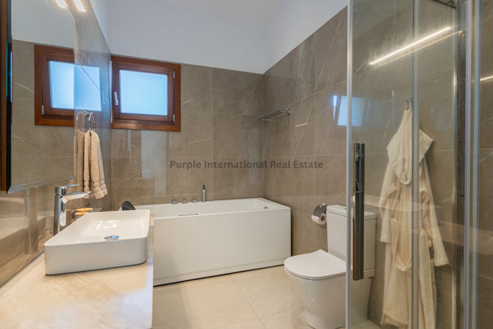 Image No.31-6 Bed Villa for sale