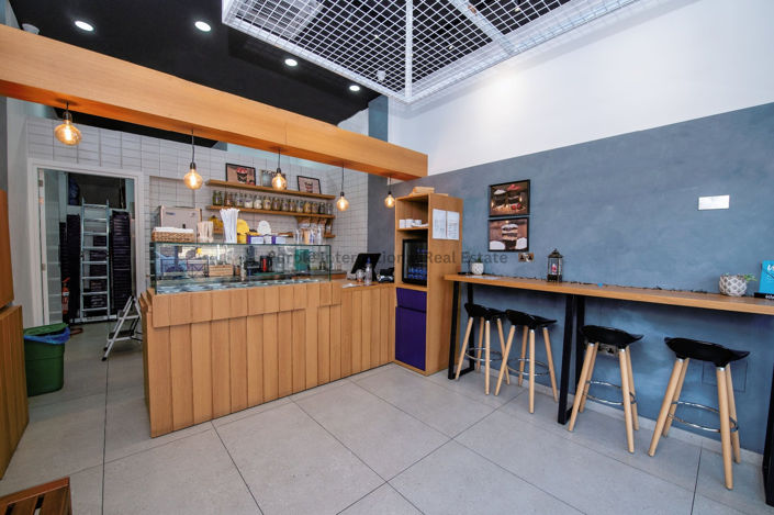 Image No.5-Commercial à vendre à Agia Zoni