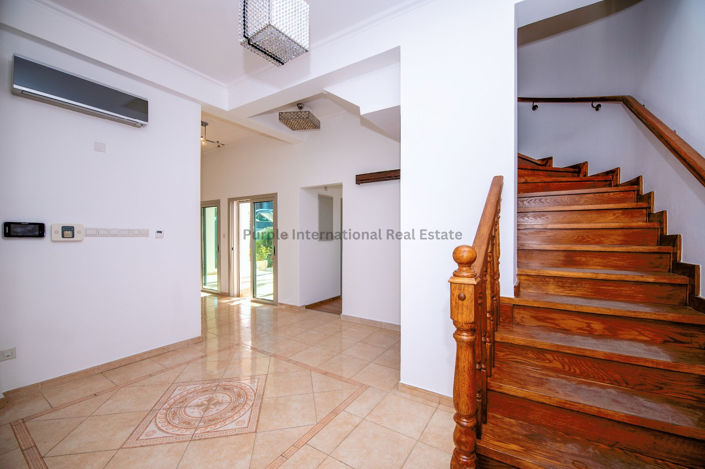 Image No.11-Villa de 4 chambres à vendre à Germasogeia