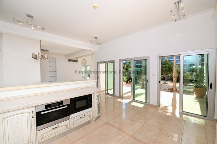 Image No.9-Villa de 4 chambres à vendre à Germasogeia