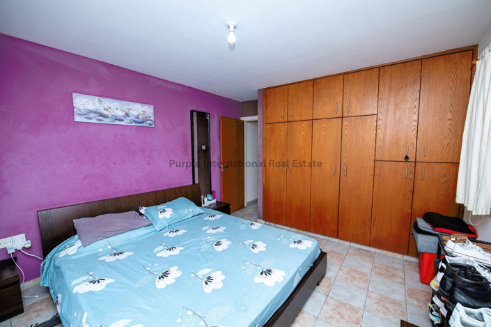 Image No.19-6 Bed Property for sale