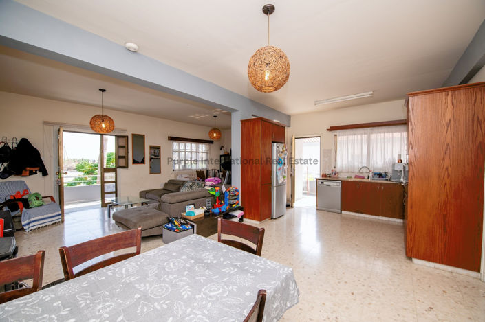 Image No.51-6 Bed Property for sale