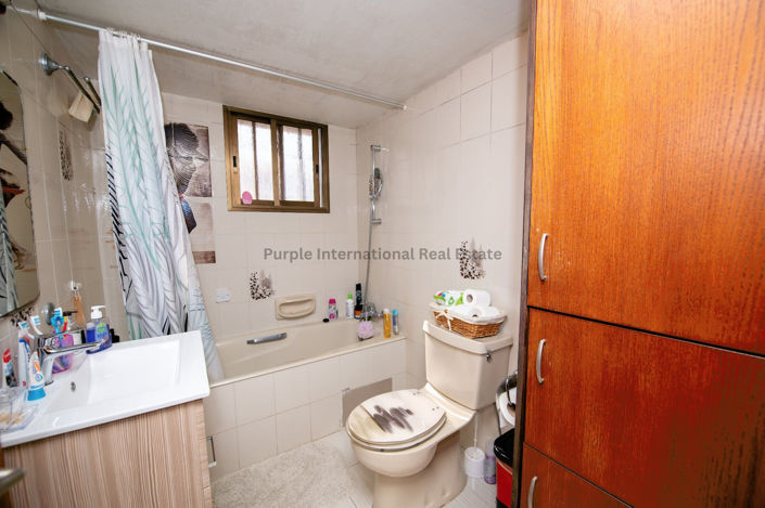 Image No.58-6 Bed Property for sale