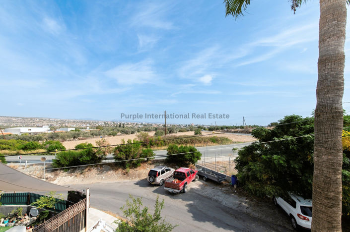 Image No.62-6 Bed Property for sale