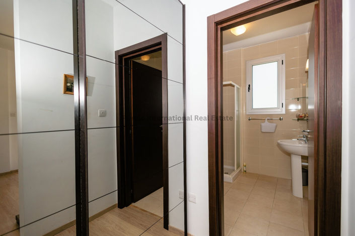 Image No.18-Villa de 5 chambres à vendre à Germasogeia