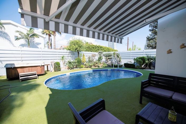 Image No.2-Villa de 5 chambres à vendre à Germasogeia