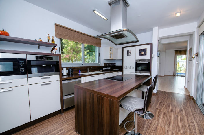 Image No.3-Villa de 5 chambres à vendre à Germasogeia