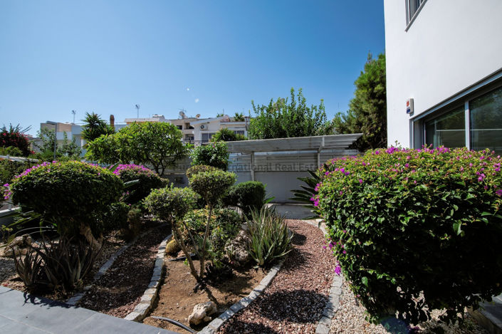 Image No.30-Villa de 5 chambres à vendre à Germasogeia