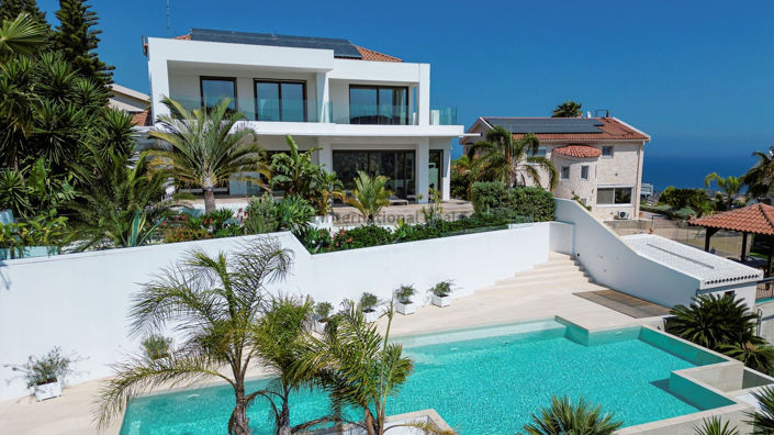 Image No.1-5 Bed Villa for sale