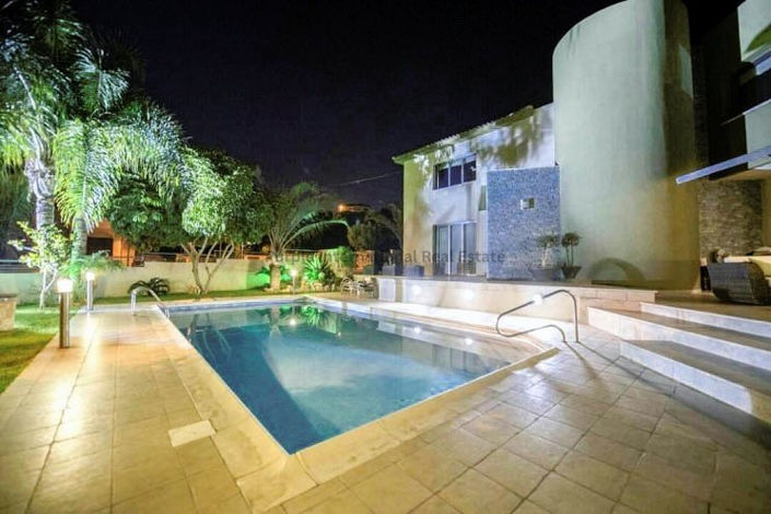 Image No.3-Villa de 5 chambres à vendre à Agios Athanasios