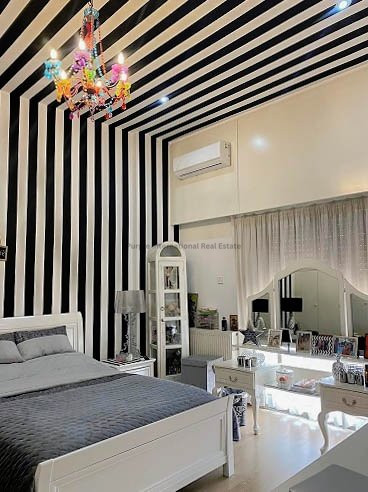 Image No.12-6 Bed Villa for sale