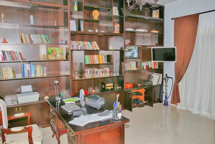 Image No.10-4 Bed Villa for sale