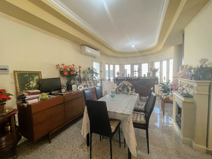 Image No.10-7 Bed Villa for sale