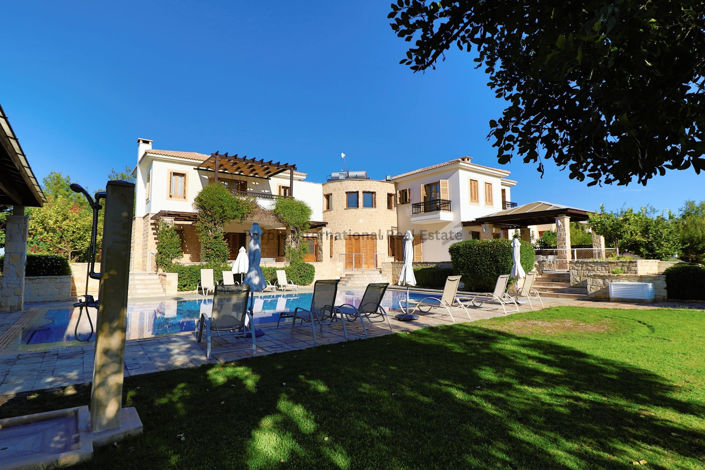 Image No.1-5 Bed Villa for sale