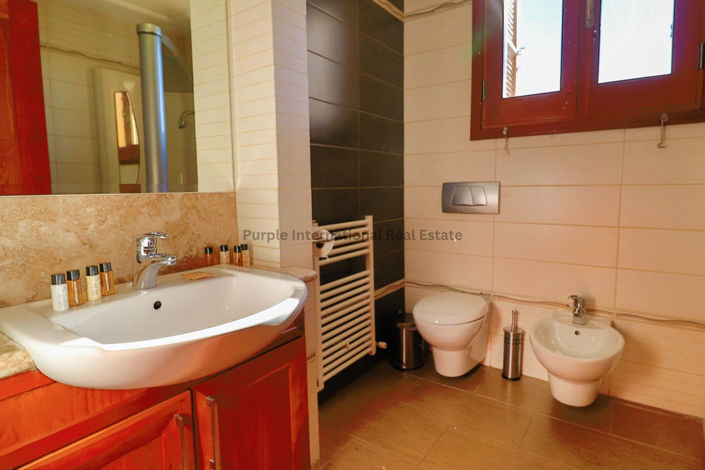 Image No.15-5 Bed Villa for sale