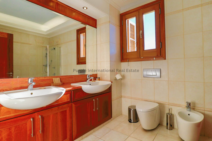 Image No.21-5 Bed Villa for sale