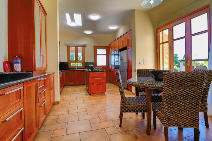 Image No.6-5 Bed Villa for sale