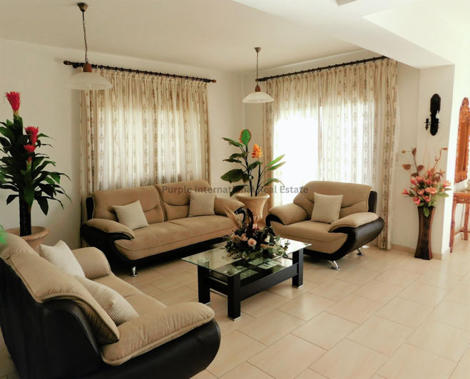 Image No.2-Villa de 4 chambres à vendre à Geroskipou